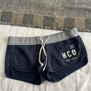 Hollister Women's Navy Vintage HCO Surf Club 22 Shorts
